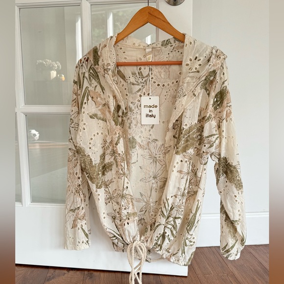 Super cool NWT floral blouse jacket cream color with embroideries size M-L - Picture 1 of 8